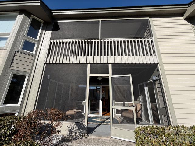 111 Burning Tree Lane, Flat Rock, NC 28731