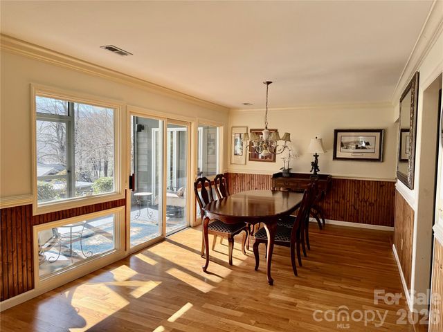 111 Burning Tree Lane, Flat Rock, NC 28731