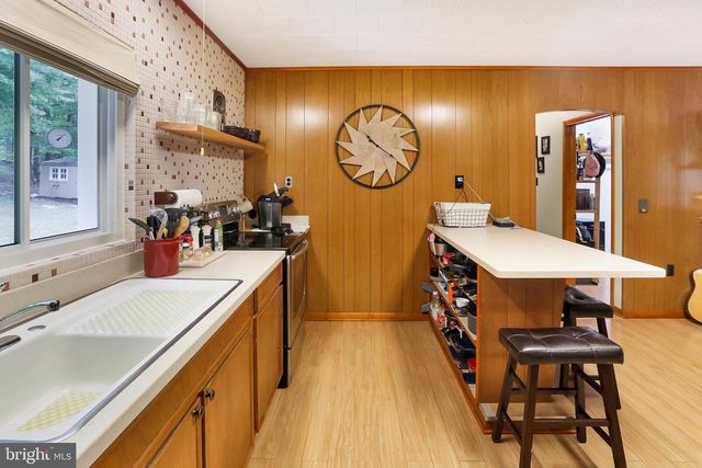 74 ROLLING LN, Harpers Ferry, WV 25425