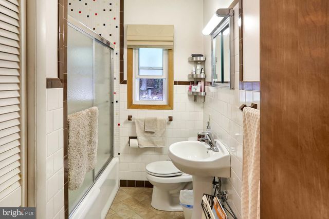 74 ROLLING LN, Harpers Ferry, WV 25425