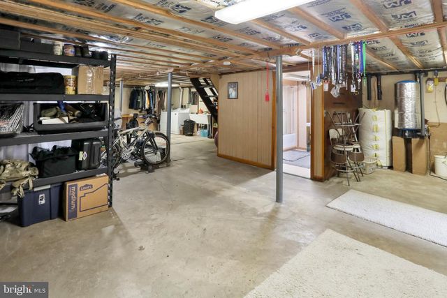 74 ROLLING LN, Harpers Ferry, WV 25425