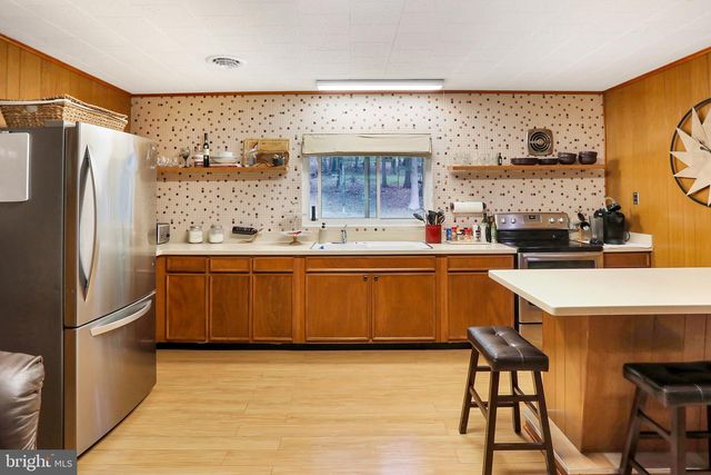 74 ROLLING LN, Harpers Ferry, WV 25425