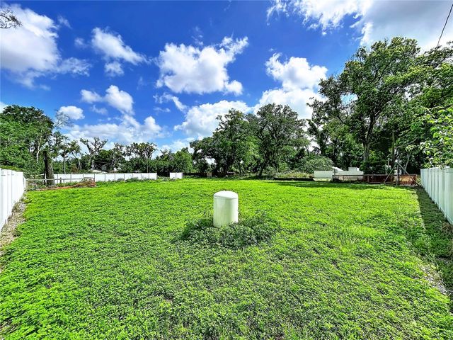 ROBSON, Seffner, FL 33584