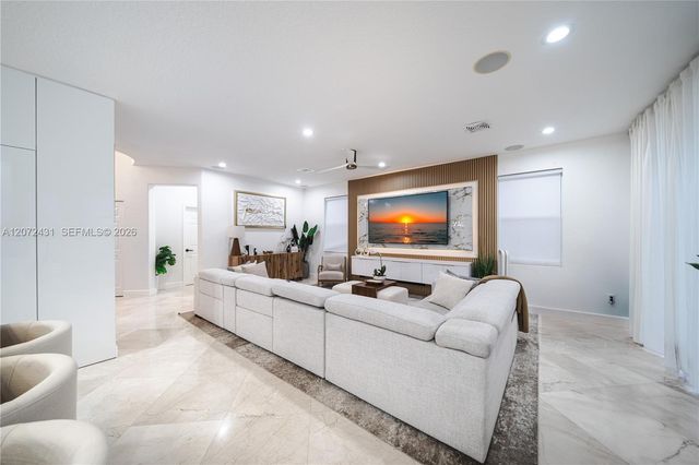 5261 SW 159th Avenue, Miramar, FL 33027