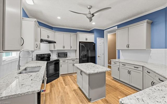 596 Greenbrier Farm Trail, Siler City, NC 27344