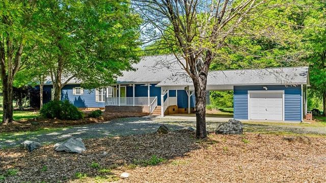 596 Greenbrier Farm Trail, Siler City, NC 27344