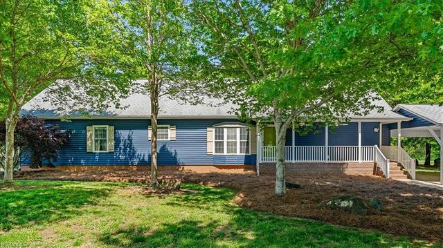 596 Greenbrier Farm Trail, Siler City, NC 27344