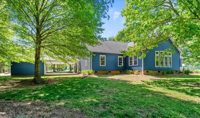 596 Greenbrier Farm Trail, Siler City, NC 27344