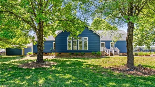 596 Greenbrier Farm Trail, Siler City, NC 27344