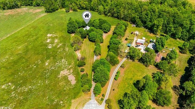 596 Greenbrier Farm Trail, Siler City, NC 27344
