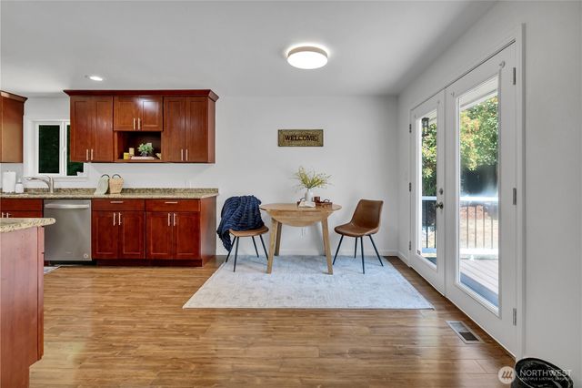 18415 9th Street E, Lake Tapps, WA 98391