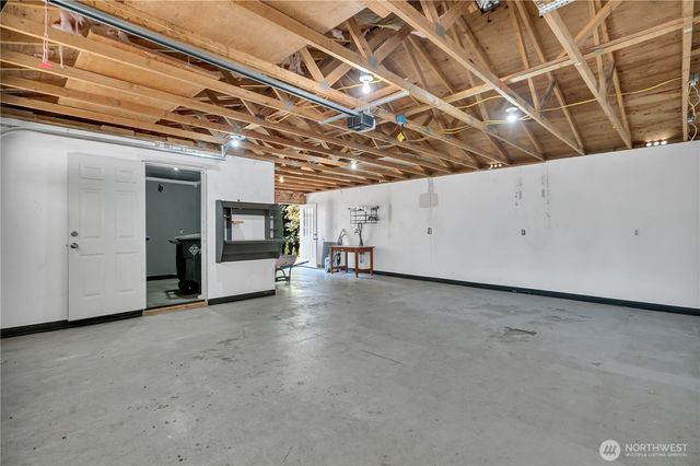 18415 9th Street E, Lake Tapps, WA 98391
