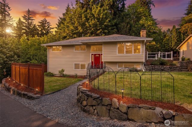 18415 9th Street E, Lake Tapps, WA 98391