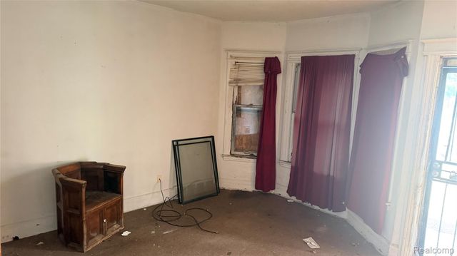 2634 Montclair Street, Detroit, MI 48214