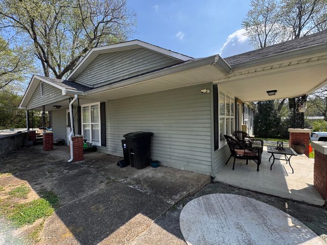169 E Maryland Avenue, Whitwell, TN 37397