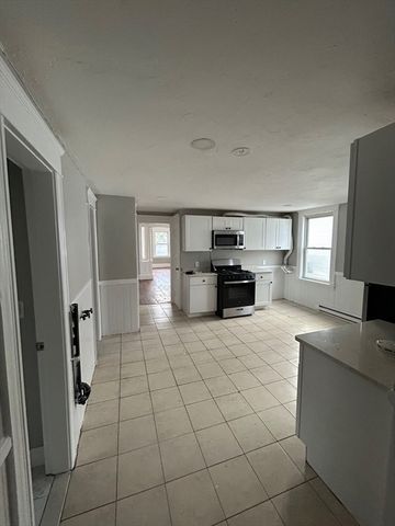 19 Henchman Street U3, Worcester, MA 01605