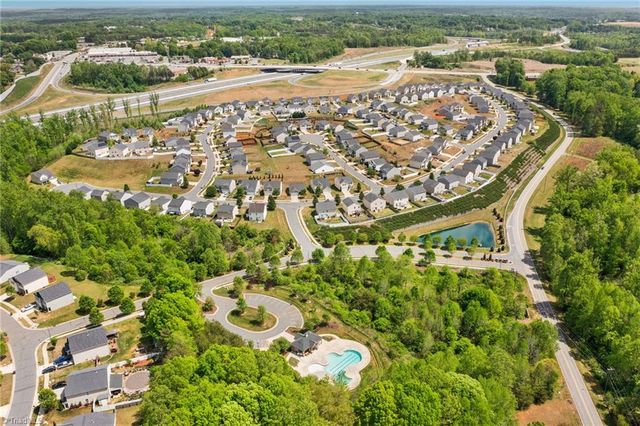 1316 Aurora Glen Drive, Winston-salem, NC 27045