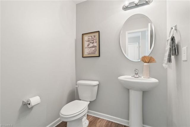 1316 Aurora Glen Drive, Winston-salem, NC 27045