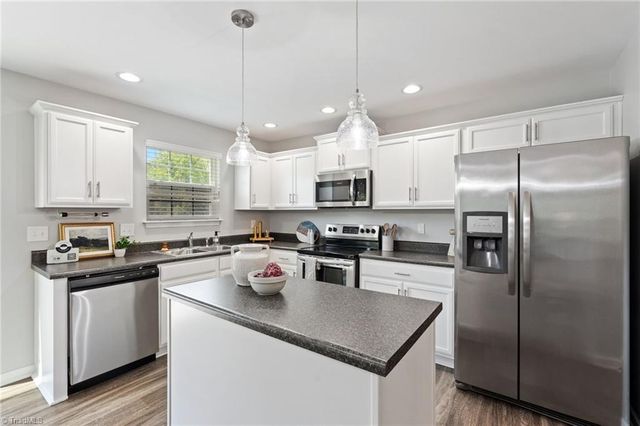 1316 Aurora Glen Drive, Winston-salem, NC 27045