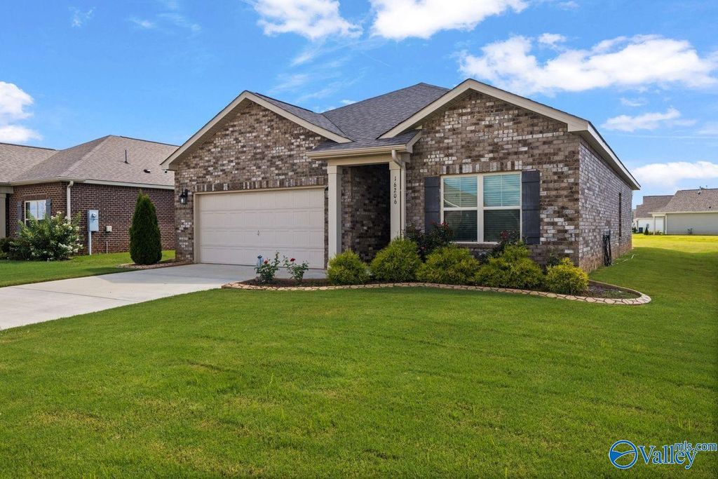 16206 Glenncrest Lane, Harvest, AL 35749