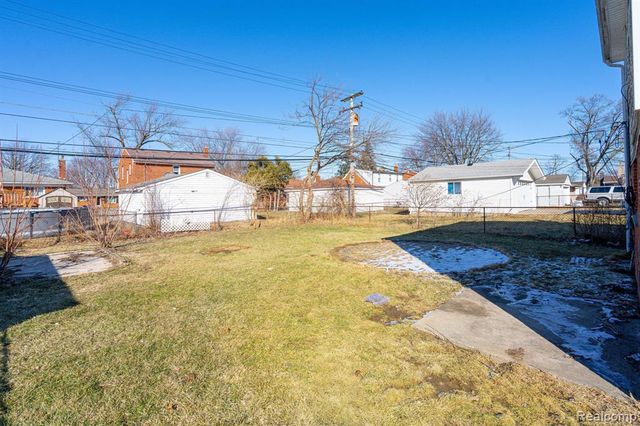 18327 E 13 Mile Road, Fraser, MI 48026