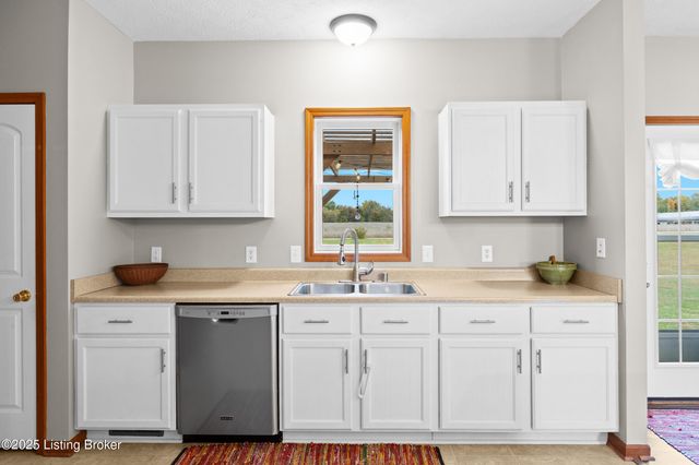 323 Oxmoor Dr, Elizabethtown, KY 42701