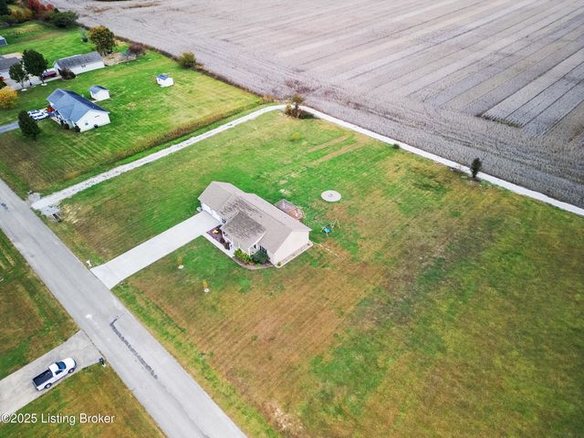 323 Oxmoor Dr, Elizabethtown, KY 42701