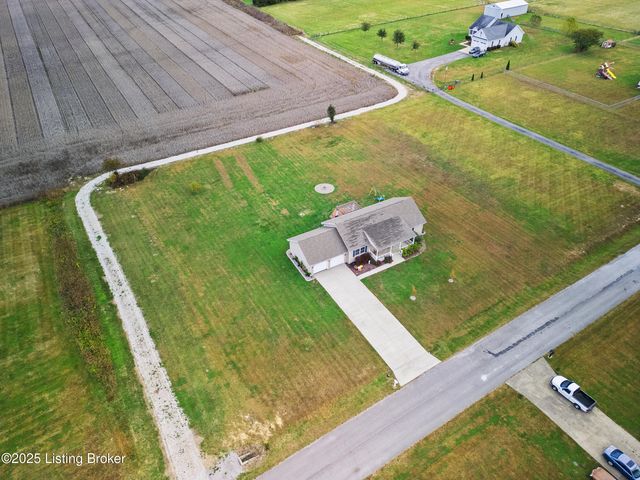 323 Oxmoor Dr, Elizabethtown, KY 42701