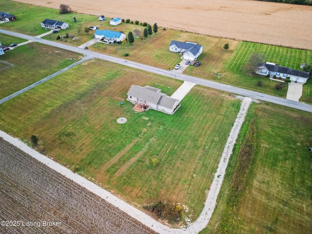323 Oxmoor Dr, Elizabethtown, KY 42701