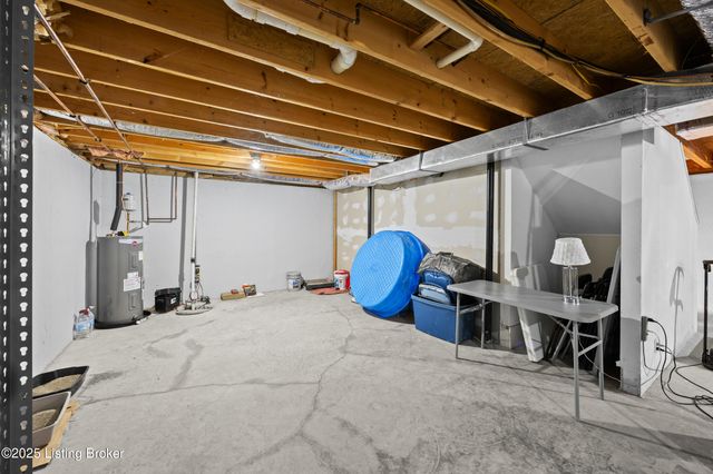 323 Oxmoor Dr, Elizabethtown, KY 42701