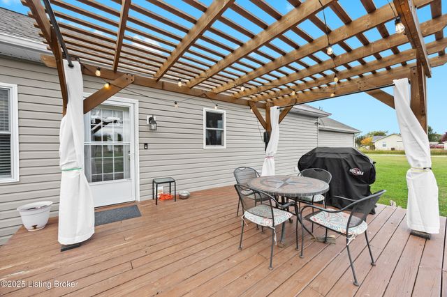 323 Oxmoor Dr, Elizabethtown, KY 42701