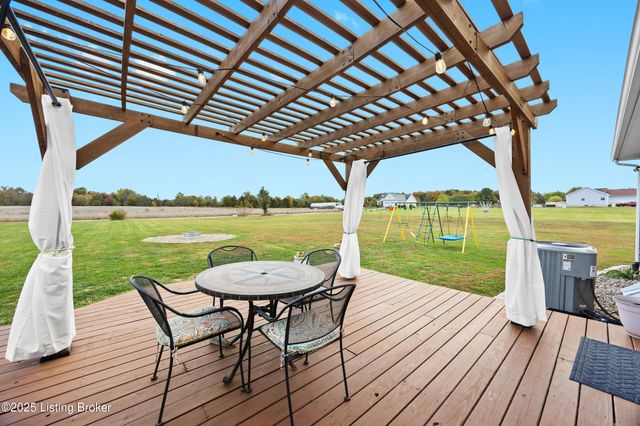 323 Oxmoor Dr, Elizabethtown, KY 42701