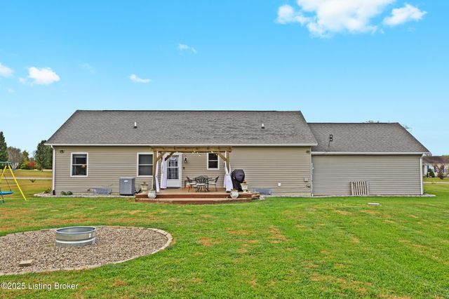 323 Oxmoor Dr, Elizabethtown, KY 42701