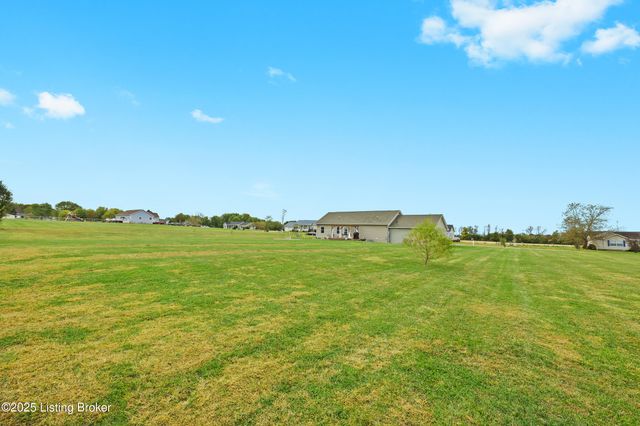 323 Oxmoor Dr, Elizabethtown, KY 42701