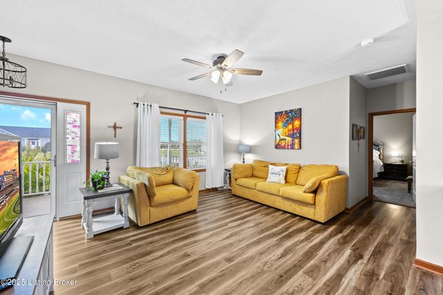 323 Oxmoor Dr, Elizabethtown, KY 42701