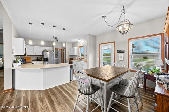 323 Oxmoor Dr, Elizabethtown, KY 42701