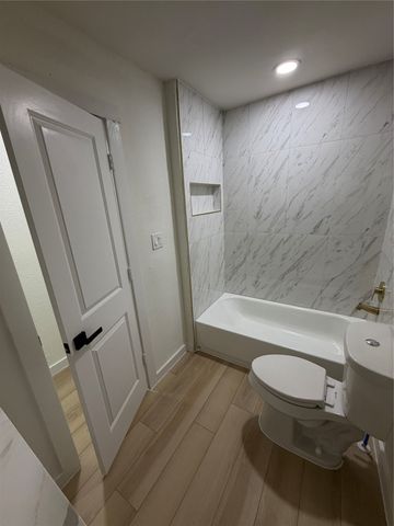 469 W Fulton Street, Van Alstyne, TX 75495