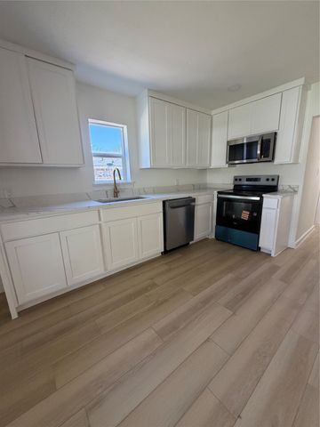 469 W Fulton Street, Van Alstyne, TX 75495