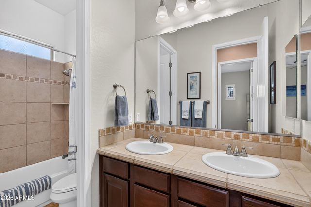 3554 E Glacier Place, Chandler, AZ 85249