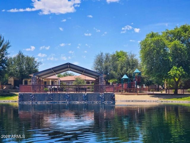 3554 E Glacier Place, Chandler, AZ 85249