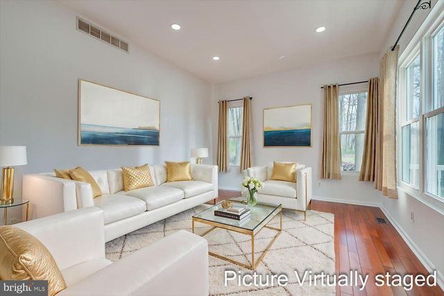 9 STIRRUP WAY, Princeton, NJ 08540