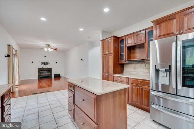 9 STIRRUP WAY, Princeton, NJ 08540