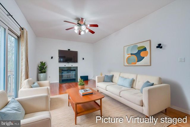 9 STIRRUP WAY, Princeton, NJ 08540
