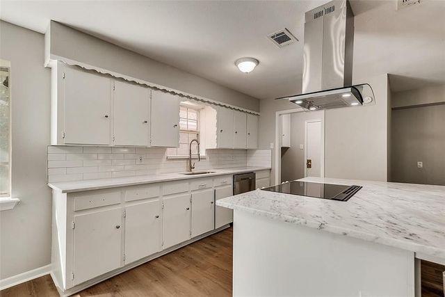 8423 Cadenza Lane, Dallas, TX 75228