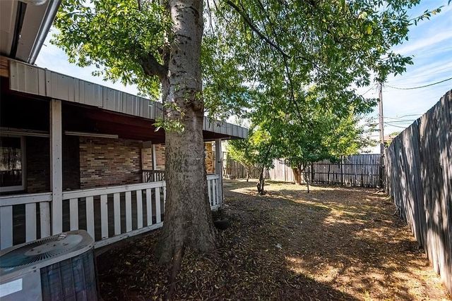 8423 Cadenza Lane, Dallas, TX 75228