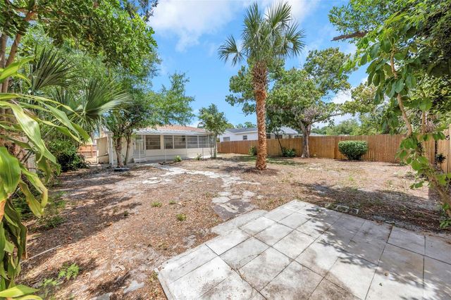 3200 33RD AVENUE N, St Petersburg, FL 33713