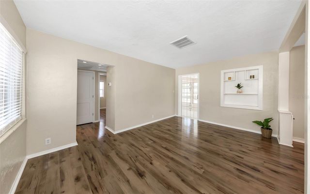 3200 33RD AVENUE N, St Petersburg, FL 33713