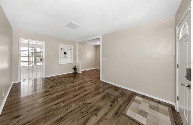 3200 33RD AVENUE N, St Petersburg, FL 33713