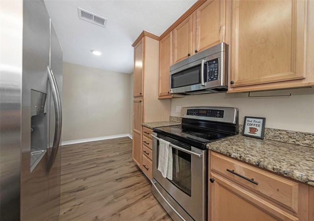 3200 33RD AVENUE N, St Petersburg, FL 33713