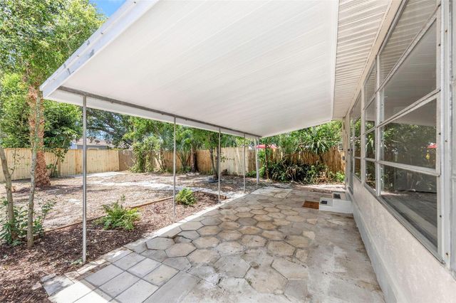 3200 33RD AVENUE N, St Petersburg, FL 33713